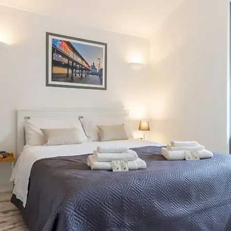 Porta Palazzo-centro Con Wi-fi E Netflix דירה